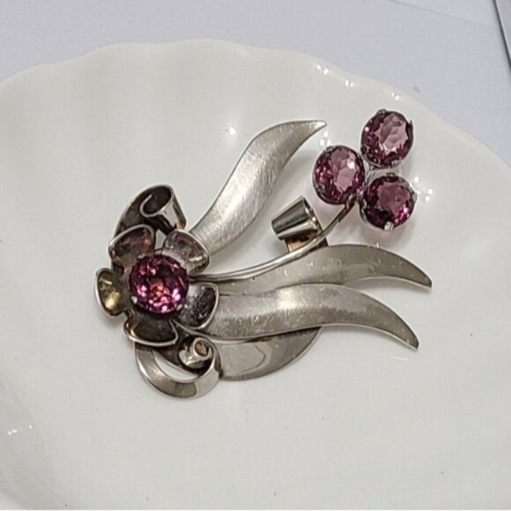 Vintage Art Deco Large Sterling Silver Purple Amethyst Crystal Flower Brooch Pin
